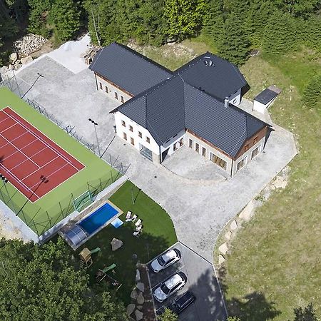 شقة Club Rezidence Pod Luci Loučovice المظهر الخارجي الصورة